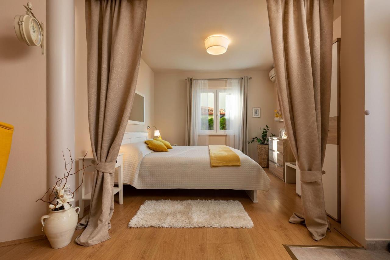 רוביני Apartments Javor מראה חיצוני תמונה