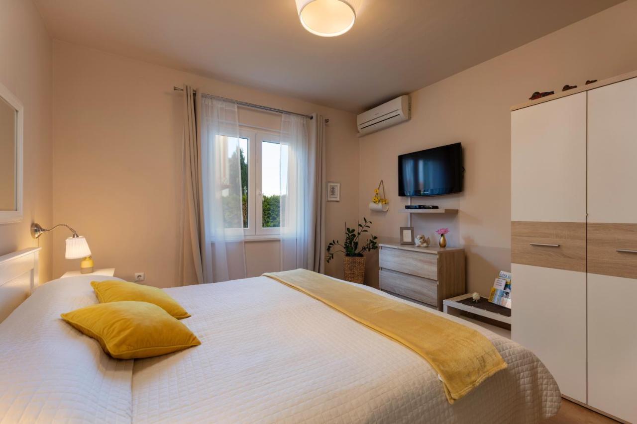 רוביני Apartments Javor מראה חיצוני תמונה