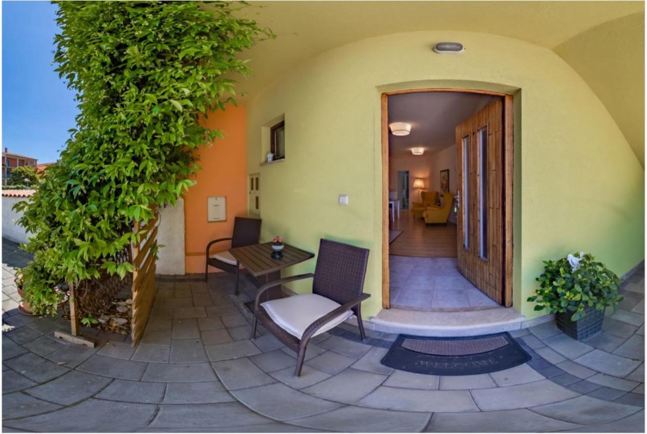 רוביני Apartments Javor מראה חיצוני תמונה