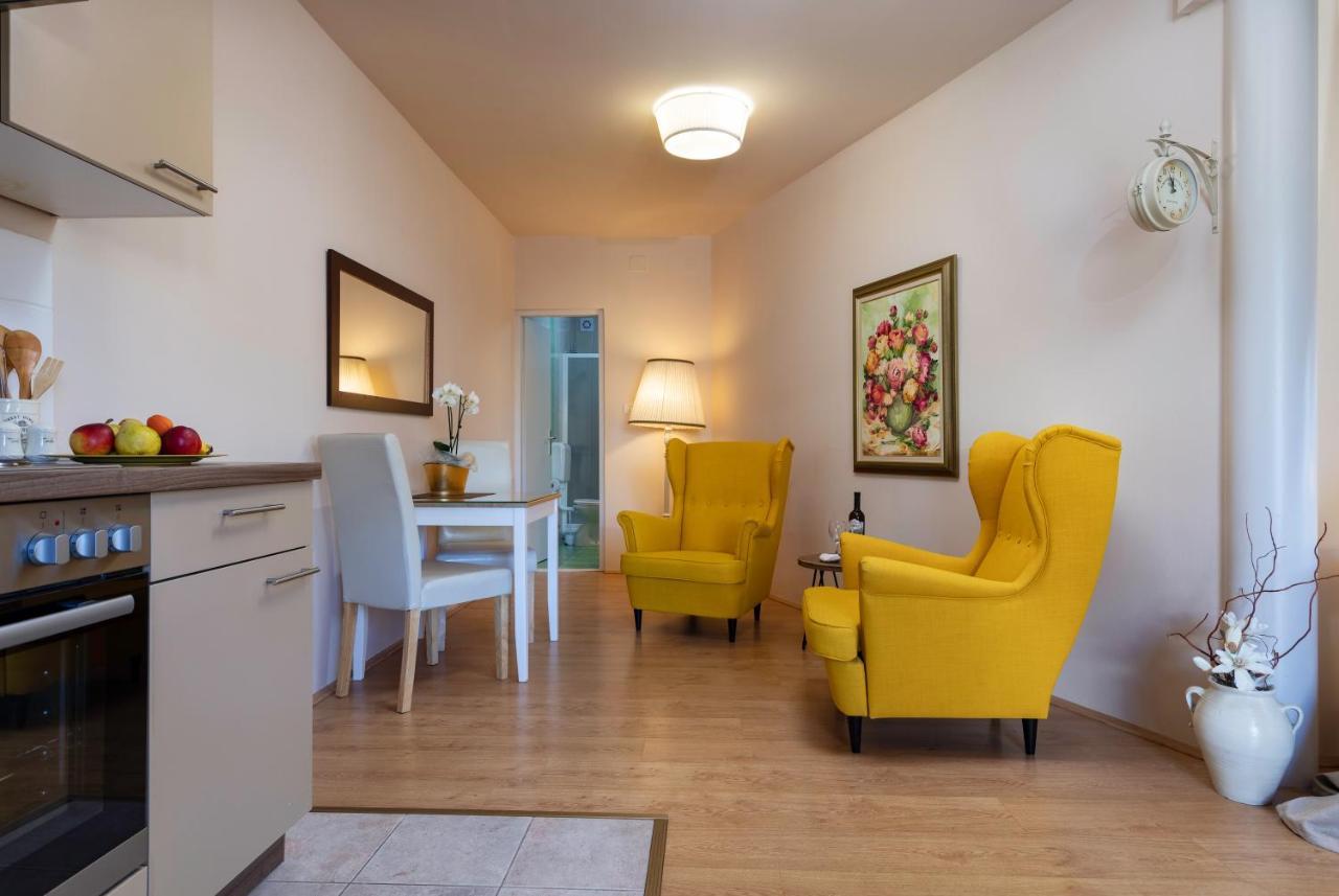 רוביני Apartments Javor מראה חיצוני תמונה