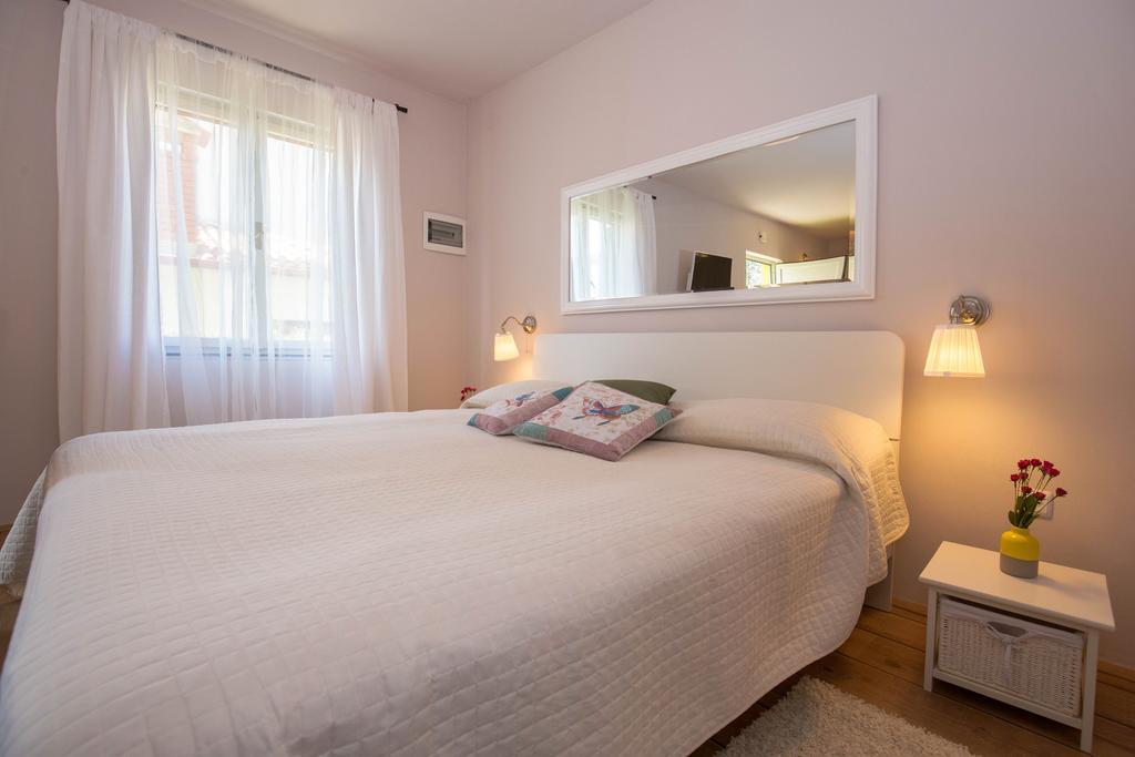 רוביני Apartments Javor מראה חיצוני תמונה