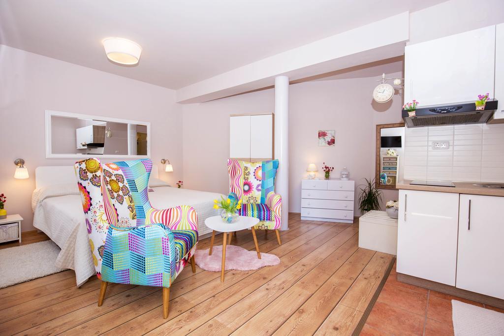 רוביני Apartments Javor מראה חיצוני תמונה