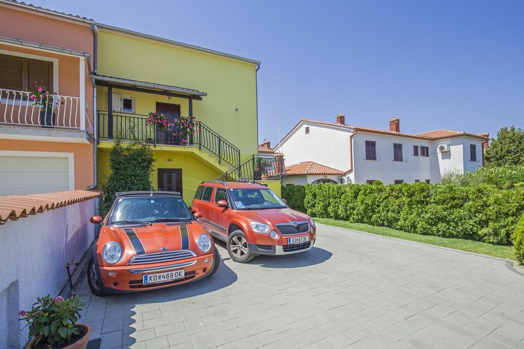 רוביני Apartments Javor מראה חיצוני תמונה